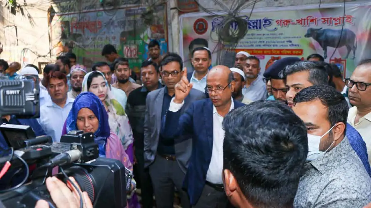 সতর্ক না হলে বড় বিপর্যয় অপেক্ষা করছে : রাজউক চেয়ারম্যান