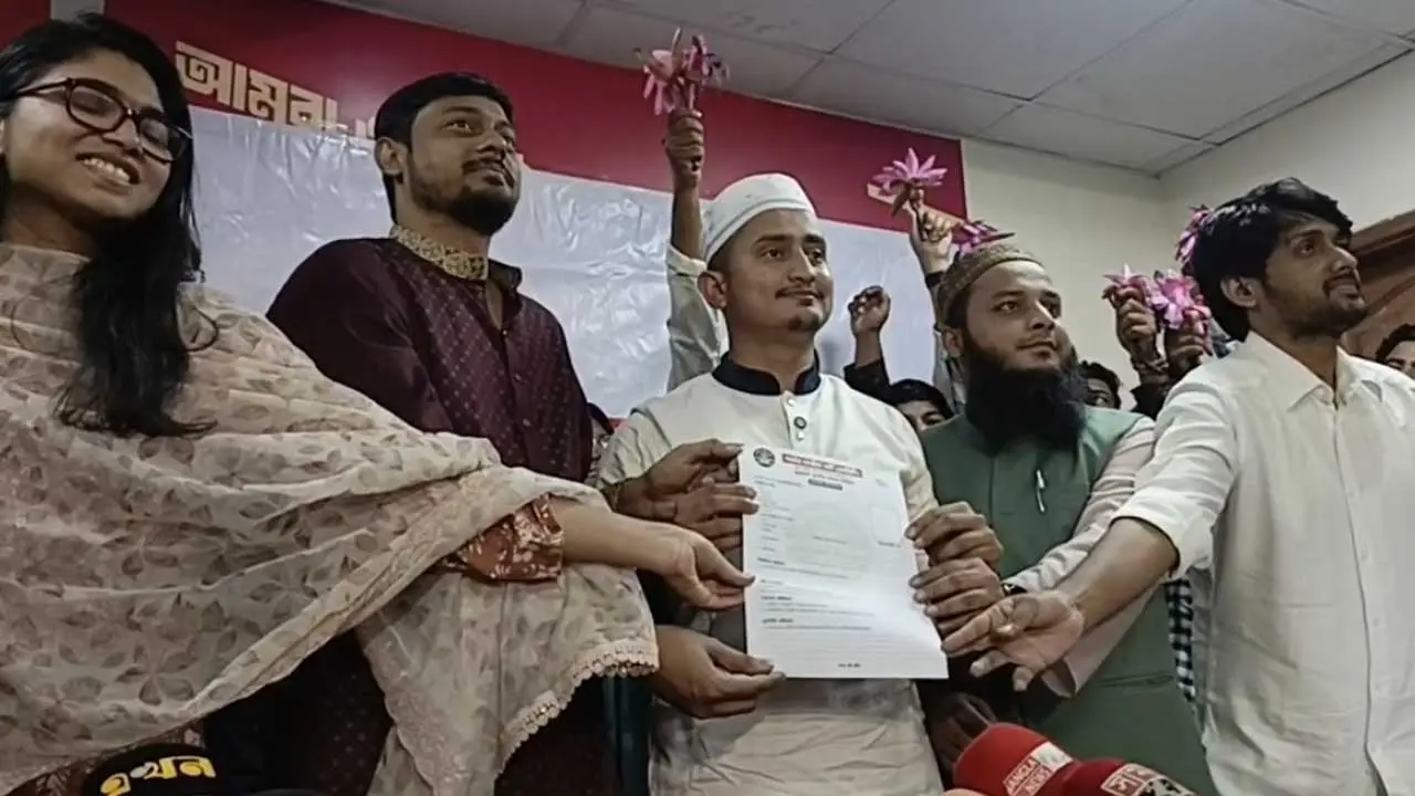 শাপলাকলি প্রতীকের মনোনয়ন ফরম কিনলেন সারজিস আলম