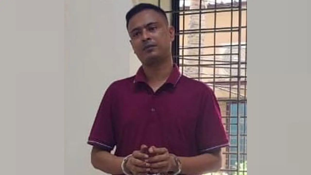 খালেদা জিয়ার সামরিক উপদেষ্টা পরিচয়ে দুদকে কনস্টেবল নিয়োগের নামে প্রতারণা
