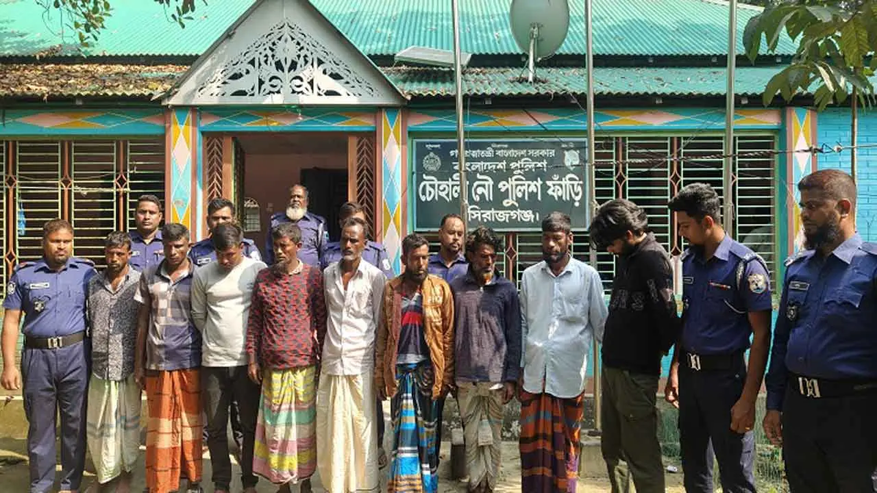 যমুনা নদীতে বাল্কহেড থেকে চাঁদাবাজির অভিযোগে আটক ১০