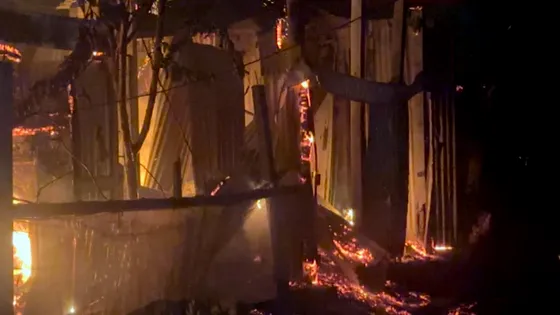 সোনারগাঁয়ে বিএনপির দুই পক্ষের সংঘর্ষ-অগ্নিসংযোগ