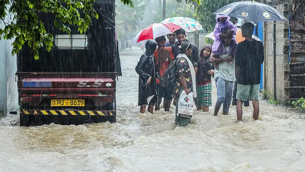 বন্যা-ভূমিধসে শ্রীলঙ্কায় নিহত ৪৪