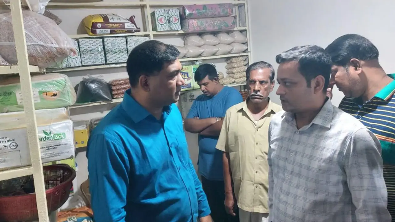 মথ ডালে রং মিশিয়ে মুগ ডাল বলে বিক্রি, দুই প্রতিষ্ঠানকে জরিমানা