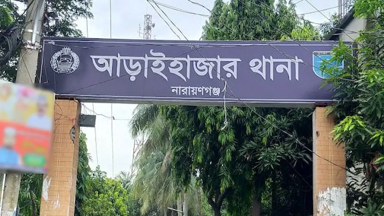 মসজিদের দ্বিতীয় তলায় অজ্ঞাত ব্যক্তির মরদেহ, শরীরে আঘাতের চিহ্ন