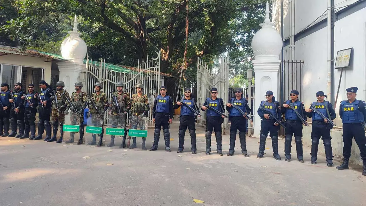 শেখ হাসিনার রায় ঘিরে ট্রাইব্যুনালে কড়া নিরাপত্তা