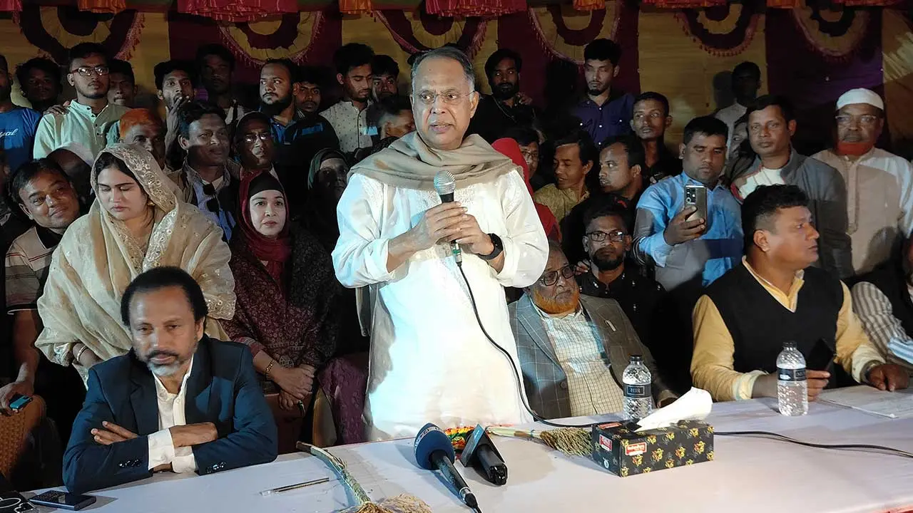 জামায়াত আপনাদের সঙ্গে মুনাফিকি করছে, মা-বোনদের উদ্দেশে টুকু