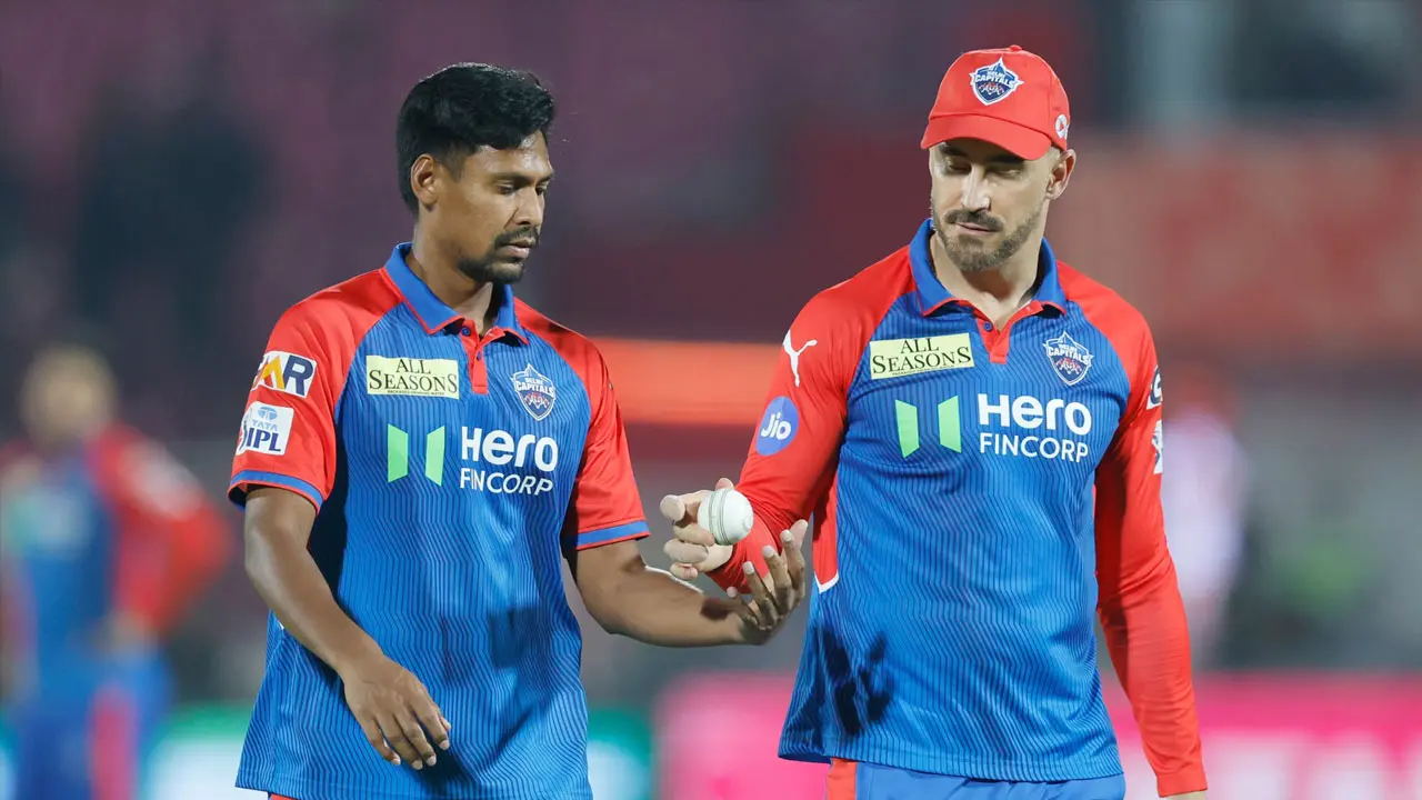 নিলামের আগে যাদের ছেড়ে দিলো মুস্তাফিজের দিল্লি