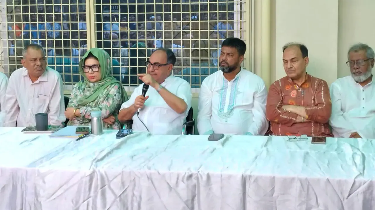 ধর্ম ব্যবসায়ী একটি দল নির্বাচন নিয়ে বিভ্রান্তি ছড়াচ্ছে : মির্জা আব্বাস