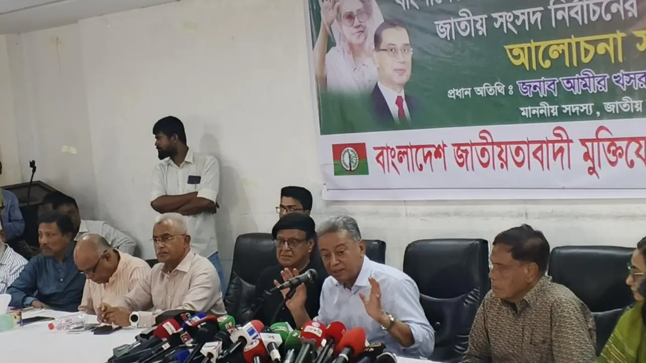 সরকার এখন থেকেই পুরোপুরি ‘কেয়ারটেকার’ মুডে চলে যাক : আমীর খসরু