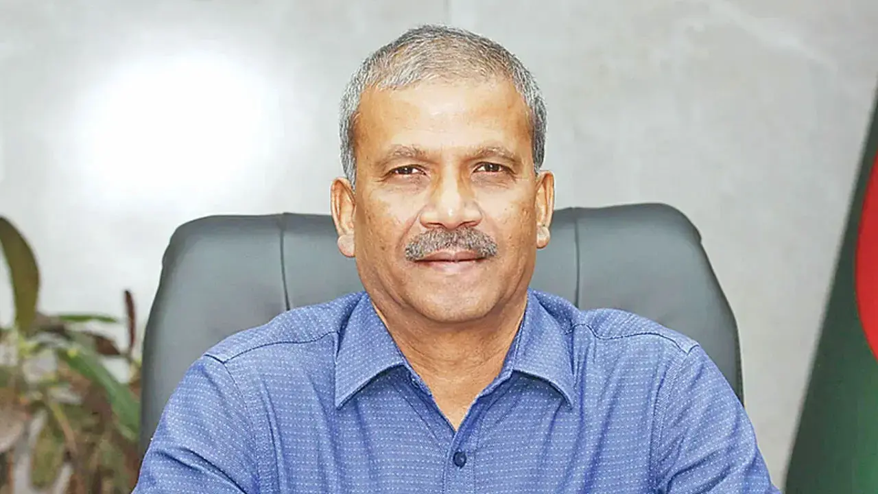 জুলাই সনদ স্বাক্ষর অনুষ্ঠানে এনসিপি থাকলে ভালো লাগত : আসিফ নজরুল