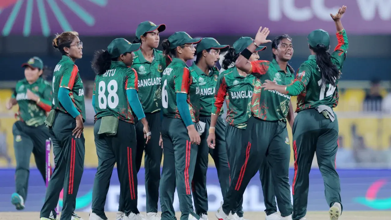 ব্যর্থ বিশ্বকাপ শেষে দেশে ফিরে যা বললেন বাংলাদেশ অধিনায়ক