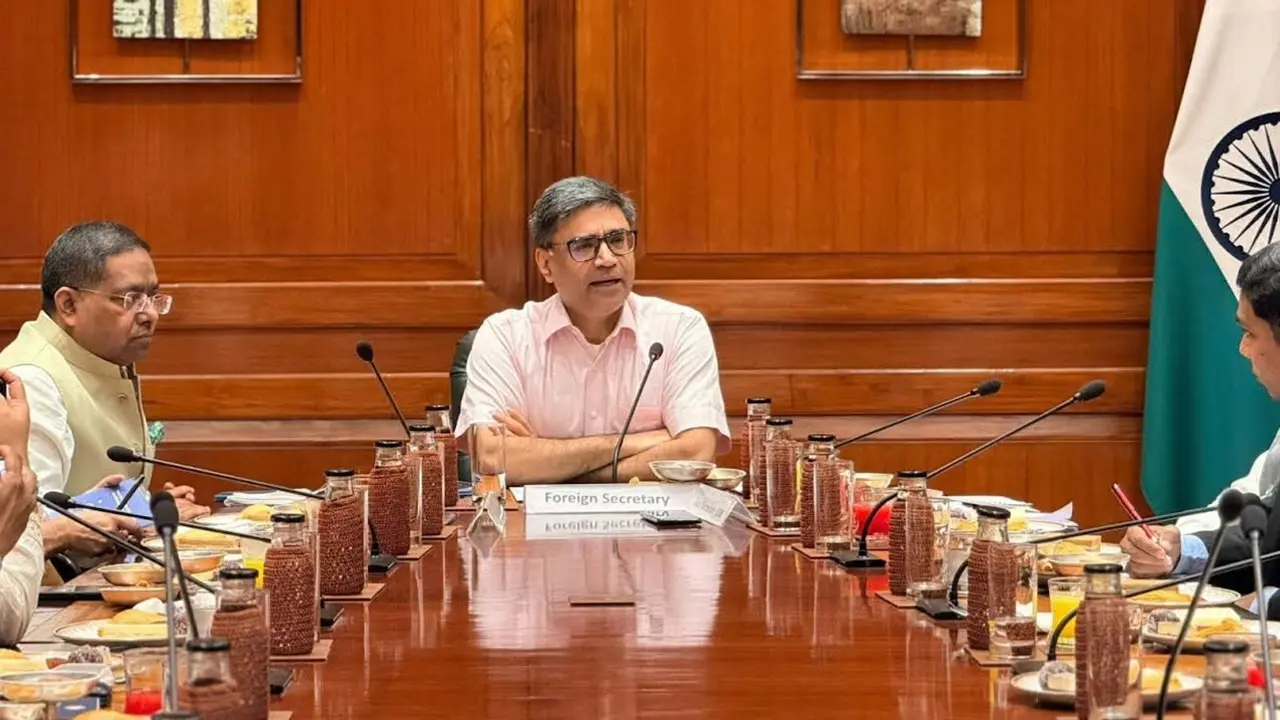 ভারতীয় ভিসা নিয়ে বাংলাদেশিদের ‘সুখবর’ দিলেন বিক্রম মিশ্রি