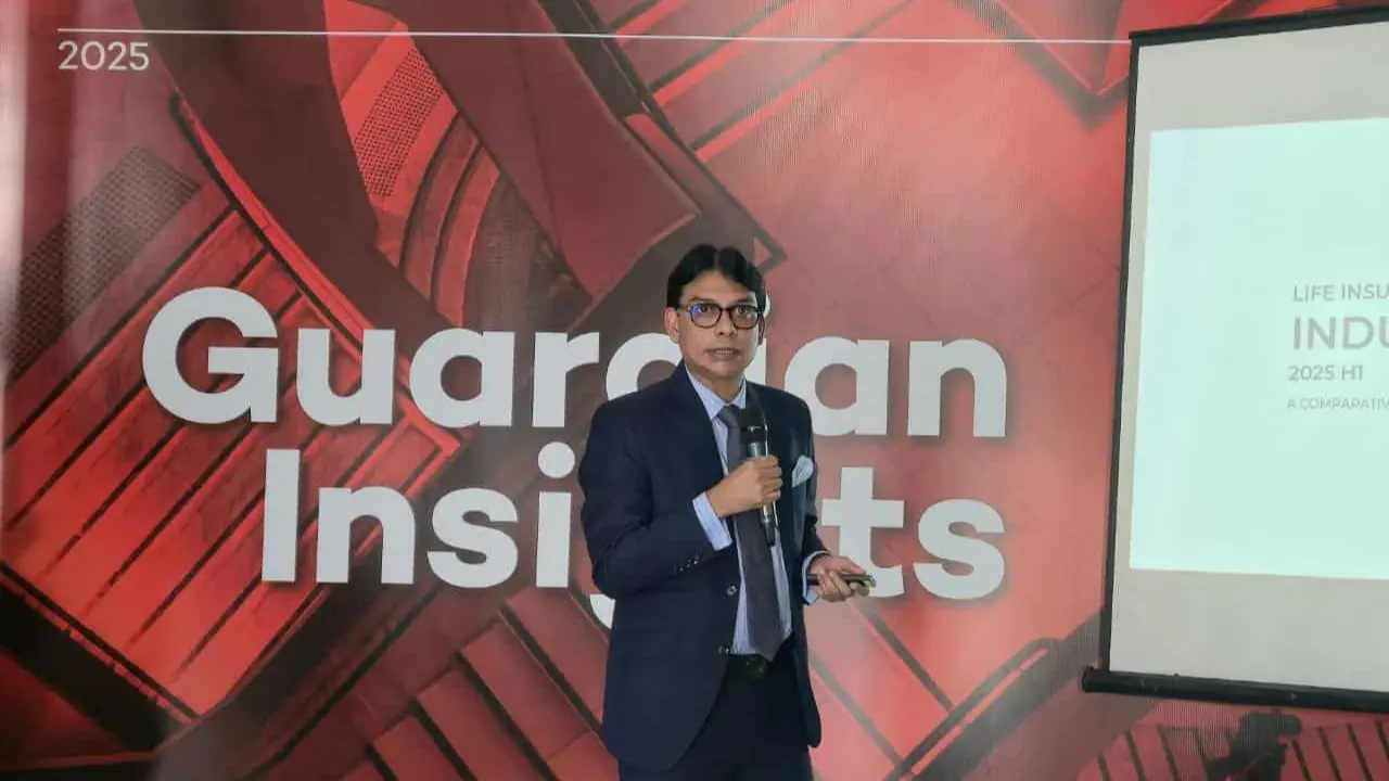 গ্রাহক আস্থায় ব্যাংকের তুলনায় অনেক পিছিয়ে বিমা খাত