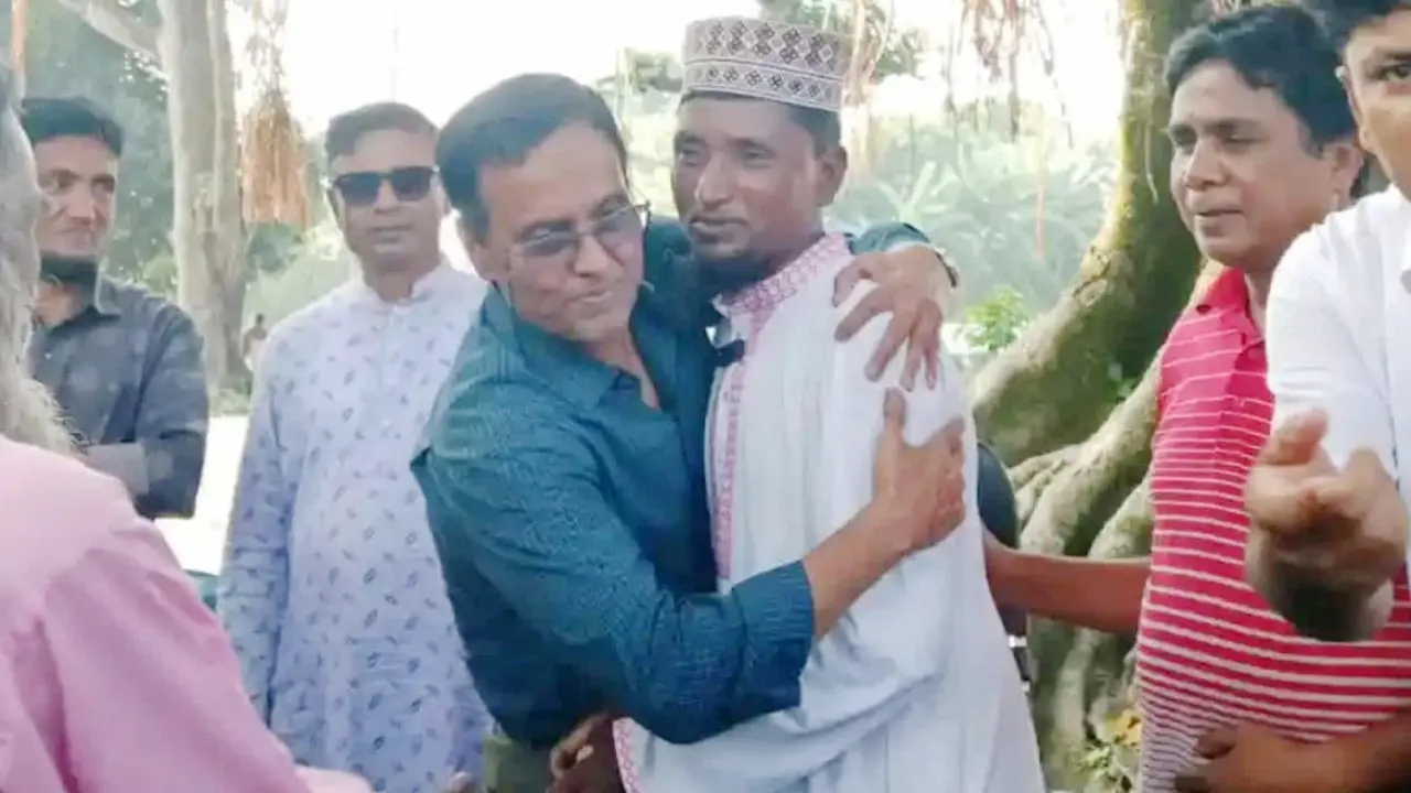 সিরাজগঞ্জে জামায়াতের ৩০ নেতাকর্মীর বিএনপিতে যোগদান
