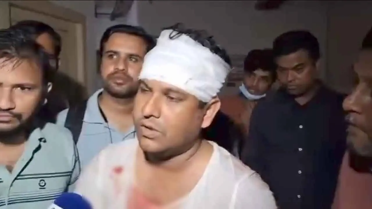জঙ্গল সলিমপুরে দুই সাংবাদিকের ওপর সন্ত্রাসী হামলা