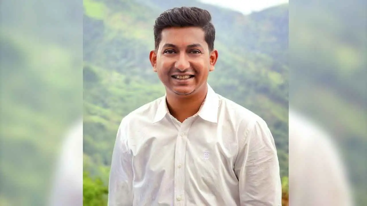 ‘তুই ফ্যাসিস্ট’ বলে যমুনা টিভির সাংবাদিককে মারধর করে পুলিশ