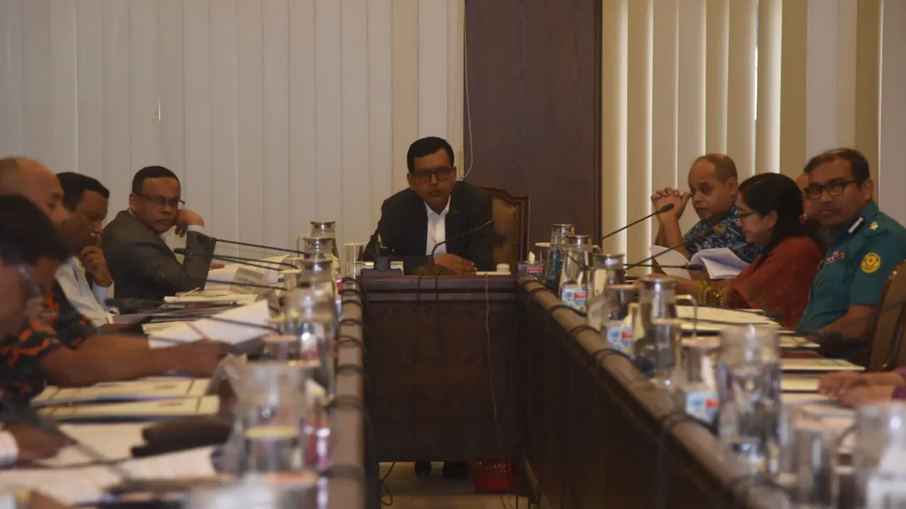 বৃষ্টির কারণে সড়ক মেরামত-উন্নয়ন ব্যাহত হয়েছে : ডিএসসিসি প্রশাসক