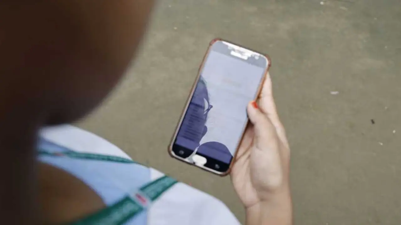 এইচএসসি ফল : ১২ লাখ পরীক্ষার্থীর মধ্যে ফেল ৫ লাখ