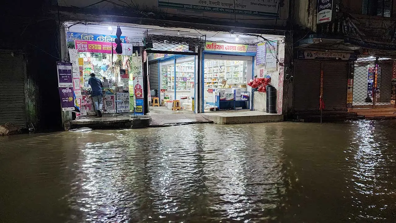 ফের ফুলগাজী বাজার প্লাবিত 