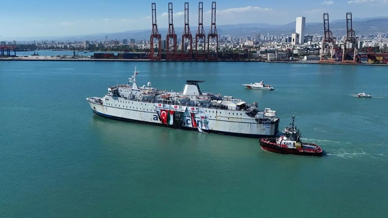 গাজার জন্য ৯০০ টন খাবার নিয়ে যাচ্ছে তুরস্কের বিশাল জাহাজ