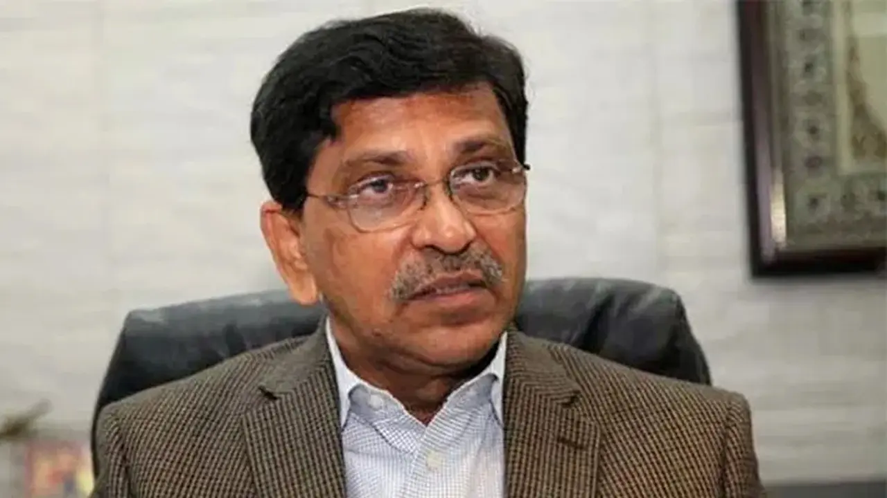 হানিফসহ ৪ জনকে হাজিরে পত্রিকায় বিজ্ঞপ্তির নির্দেশ