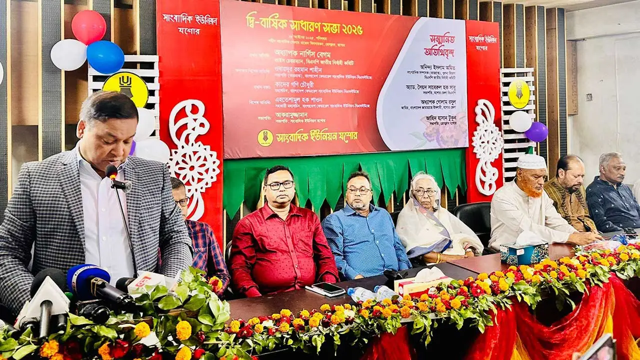 বিগত সরকারের সময় দেশে সাংবাদিকতা বলে কিছু ছিল না : কাদের গনি চৌধুরী