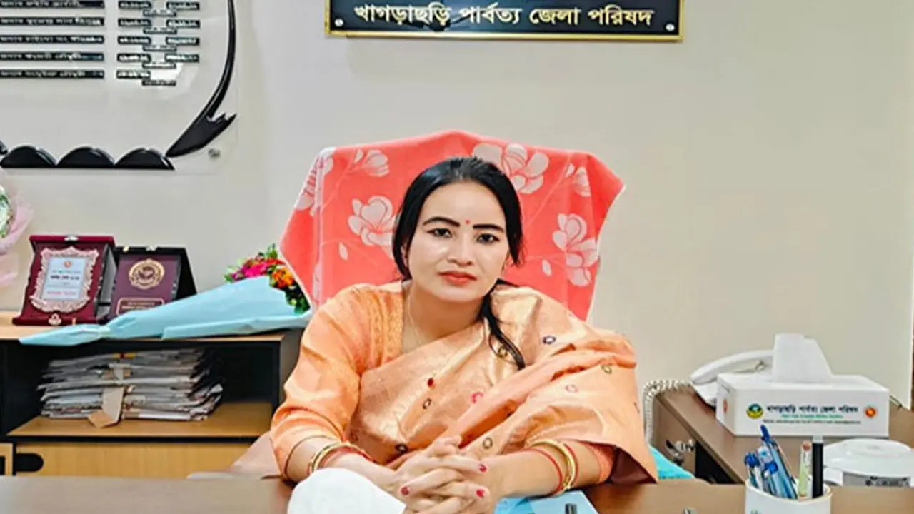 খাগড়াছড়ি জেলা পরিষদের চেয়ারম্যান জিরুনা ত্রিপুরাকে অপসারণ 