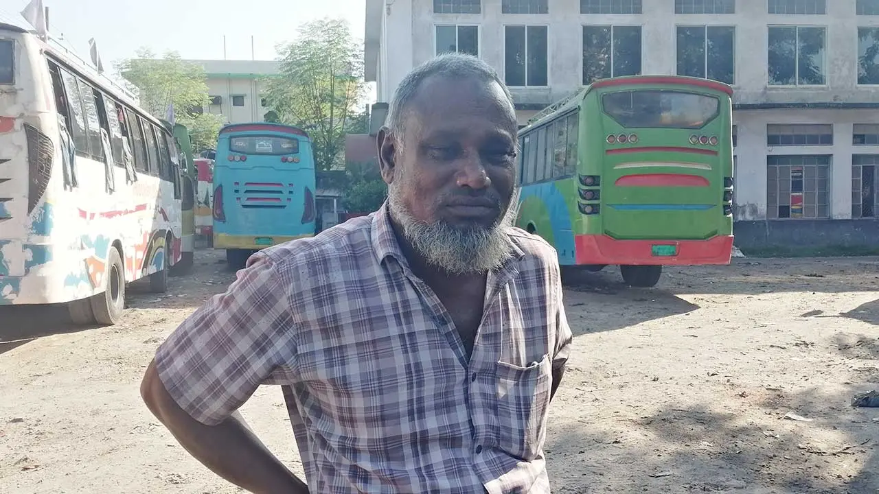 আমাদের ছেলেরা পড়ালেখা শিখে মানুষ হোক, সেটা মালিকরা চান না