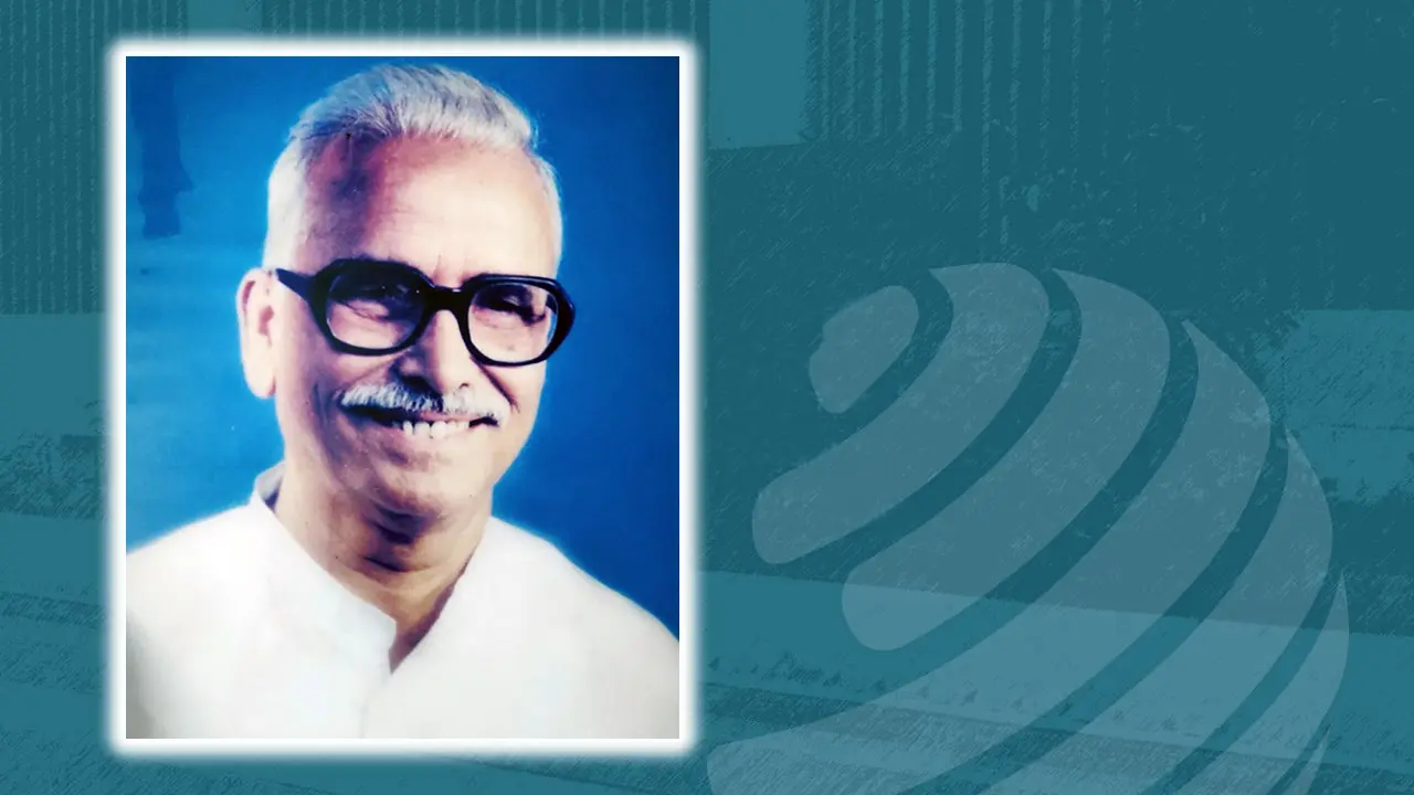 চিলমারী বিদ্যালয়ে স্বাধীন বাংলার পতাকা প্রথম উত্তোলন করেন শিক্ষক জয়নুল
