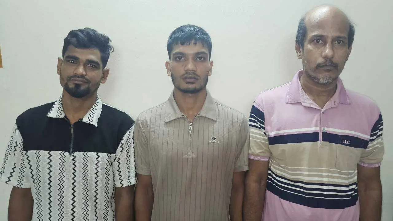 ডিবি পুলিশের কাছে মাদক বিক্রি করতে এসেছিল তারা