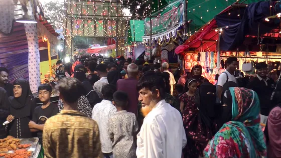 দর্শনার্থীদের পদচারণায় মুখর ২০০ বছরের ঐতিহ্যবাহী কুন্ডুবাড়ি মেলা