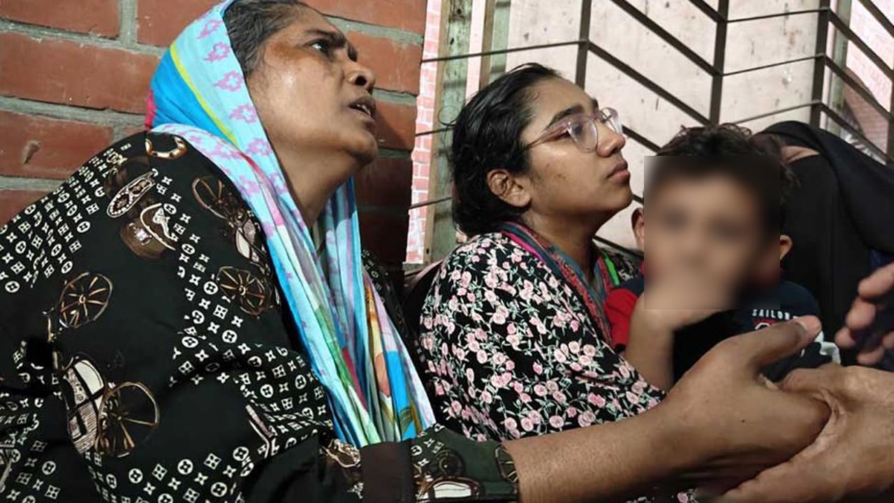 বারবার মূর্ছা যাচ্ছিলেন বিয়ারিং প্যাড পড়ে নিহত আবুল কালামের স্ত্রী