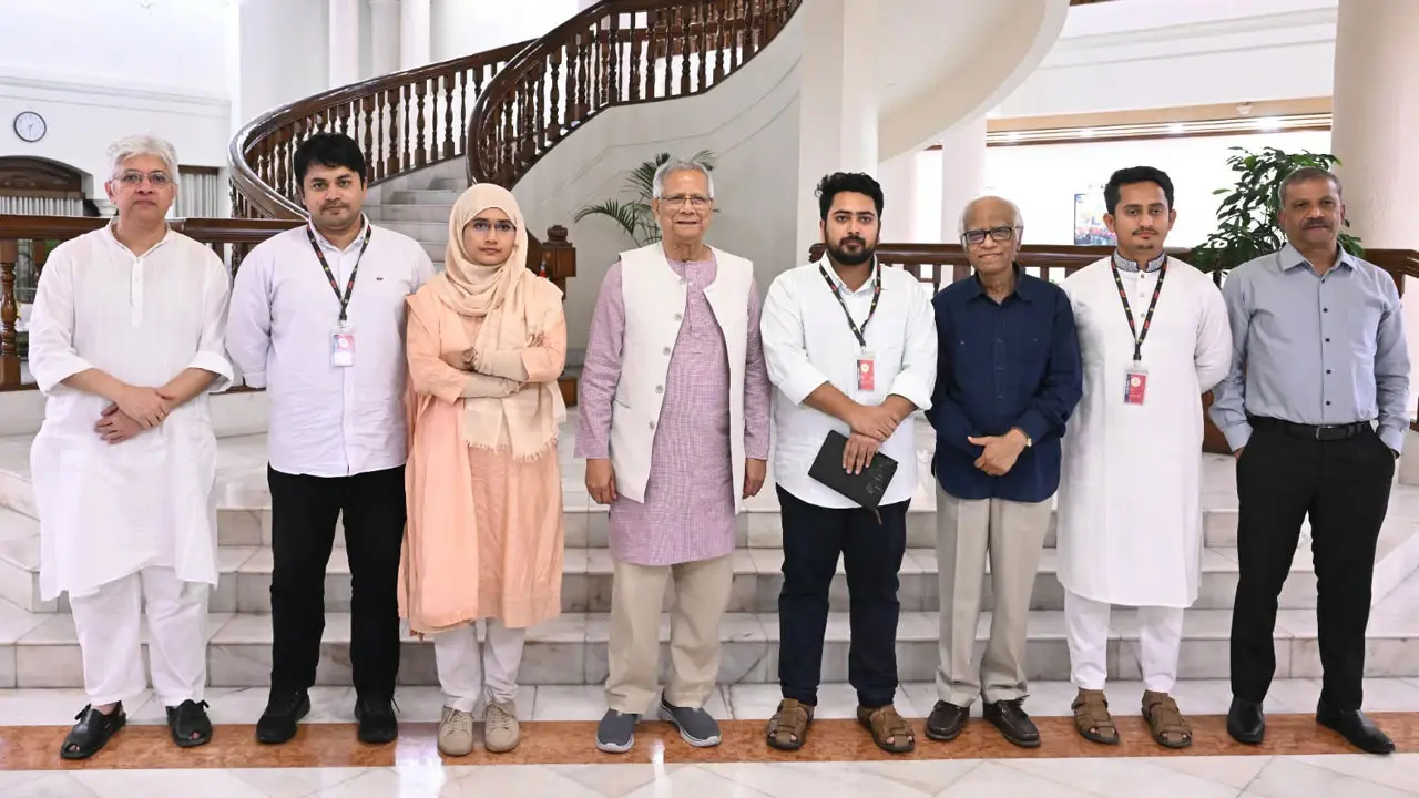 প্রধান উপদেষ্টার সঙ্গে বৈঠক করেছে এনসিপির চার নেতা