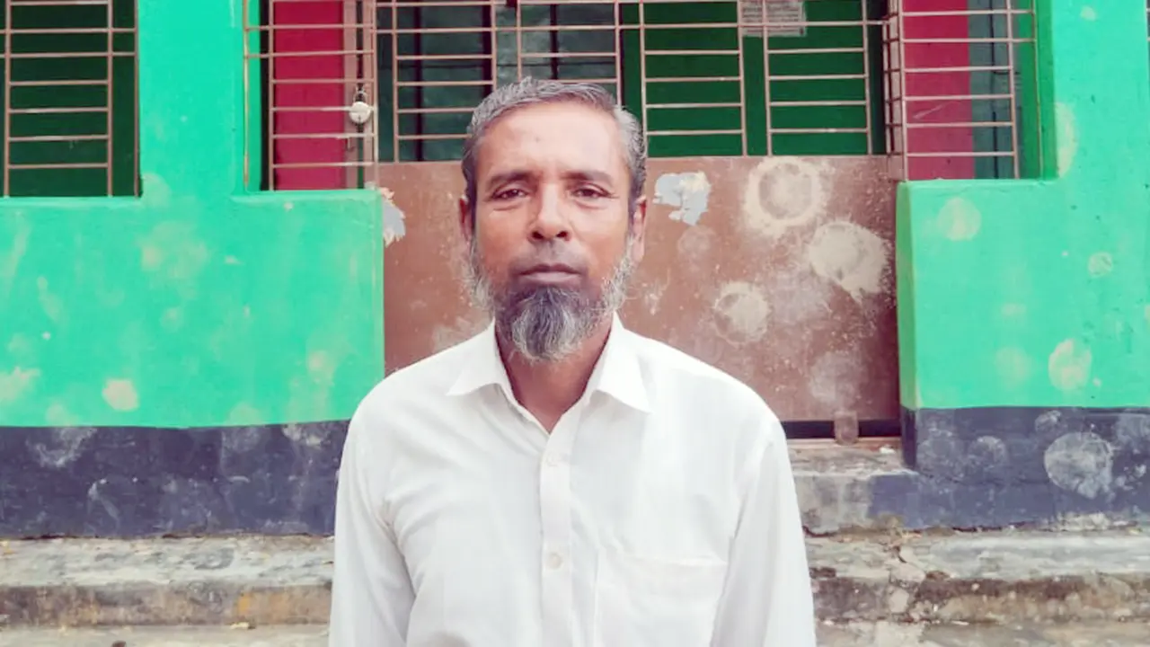 ত্যাগেই আলোর পথিকৃৎ শিক্ষক দিলোয়ার হোসেন