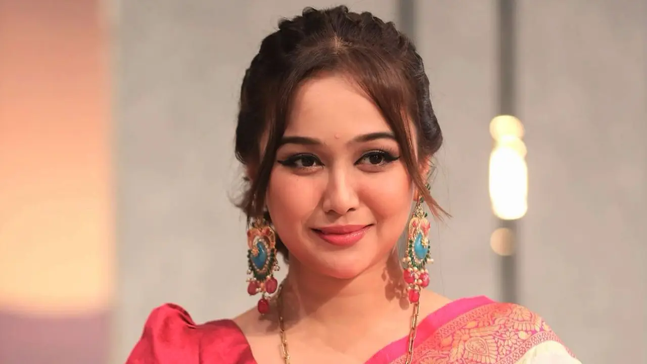 কোথায় হারালো বাংলার সেই যাত্রাপালা?