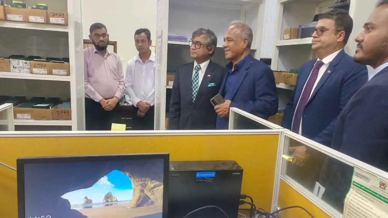কাতারের দোহায় দূতাবাস পরিদর্শন করলেন স্বরাষ্ট্র উপদেষ্টা
