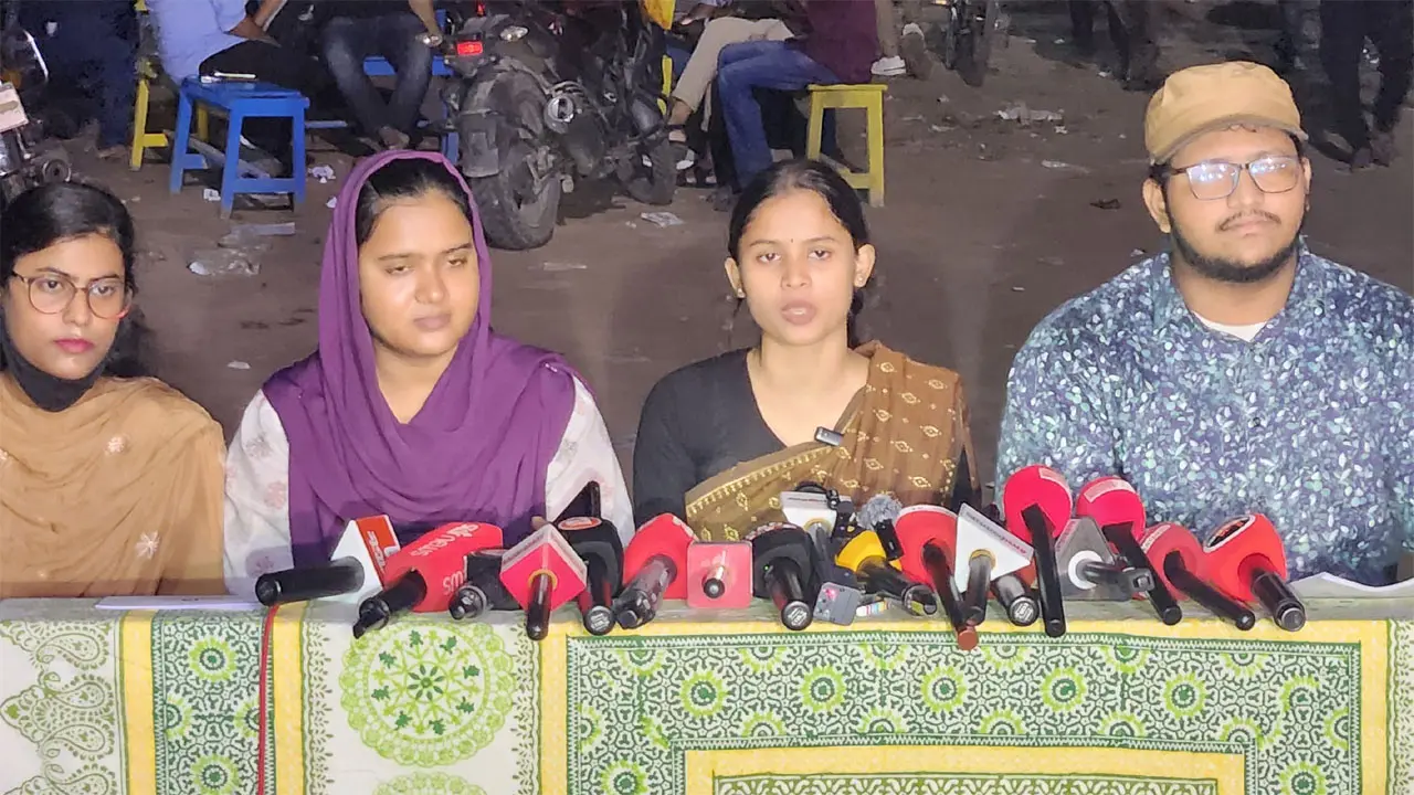 রাকসু নির্বাচন: ‘সোচ্চার’-এর জরিপে তিন পদেই এগিয়ে ছাত্রশিবির
