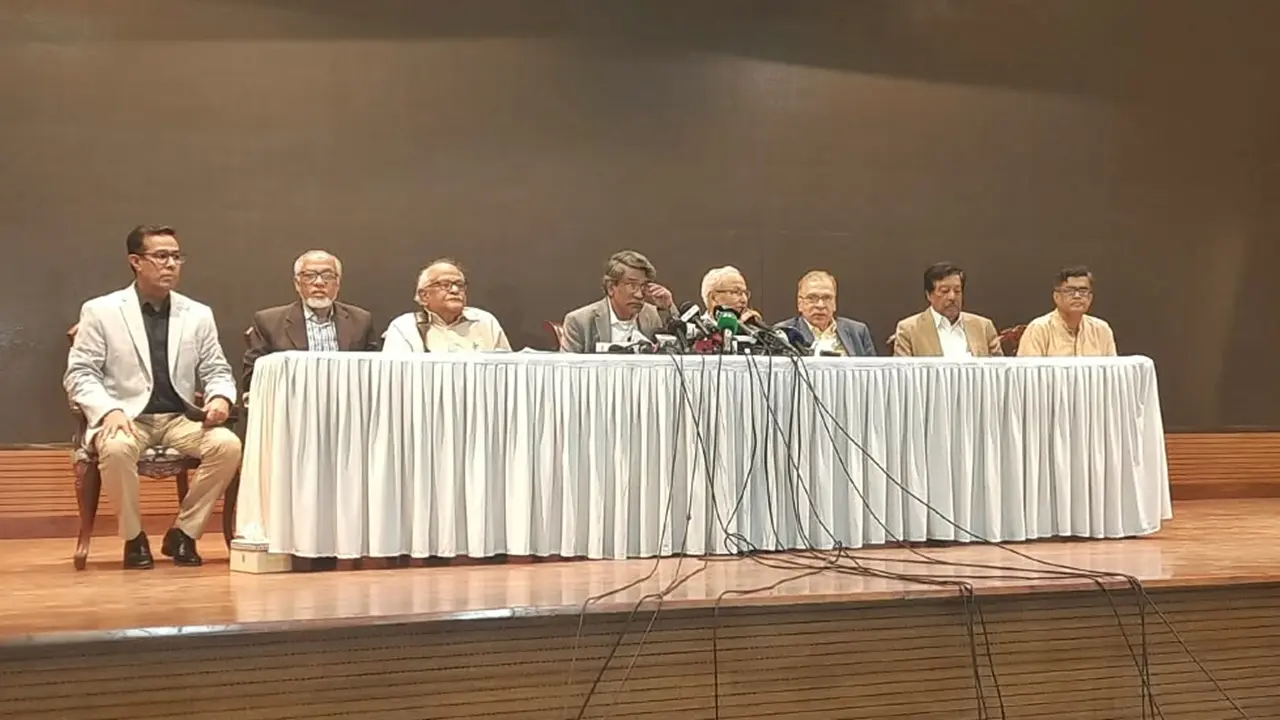 নির্বাচনের আগে বা নির্বাচনের দিন গণভোট আয়োজনের সুপারিশ