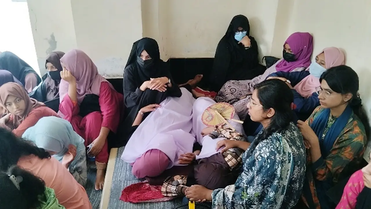 রাবির চিকিৎসা মনোবিজ্ঞান বিভাগের অনশনরত ৫ শিক্ষার্থী অসুস্থ