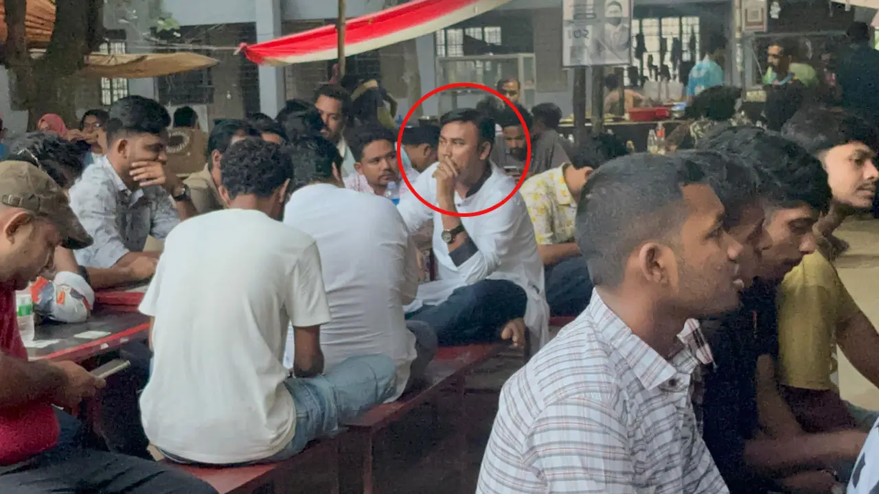 আচরণবিধি লঙ্ঘন করে ক্যাম্পাসে ছাত্রদলের কেন্দ্রীয় নেতা