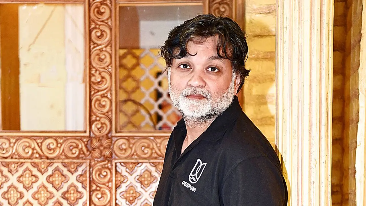 নতুন পরিচয়ে সৃজিত মুখার্জি