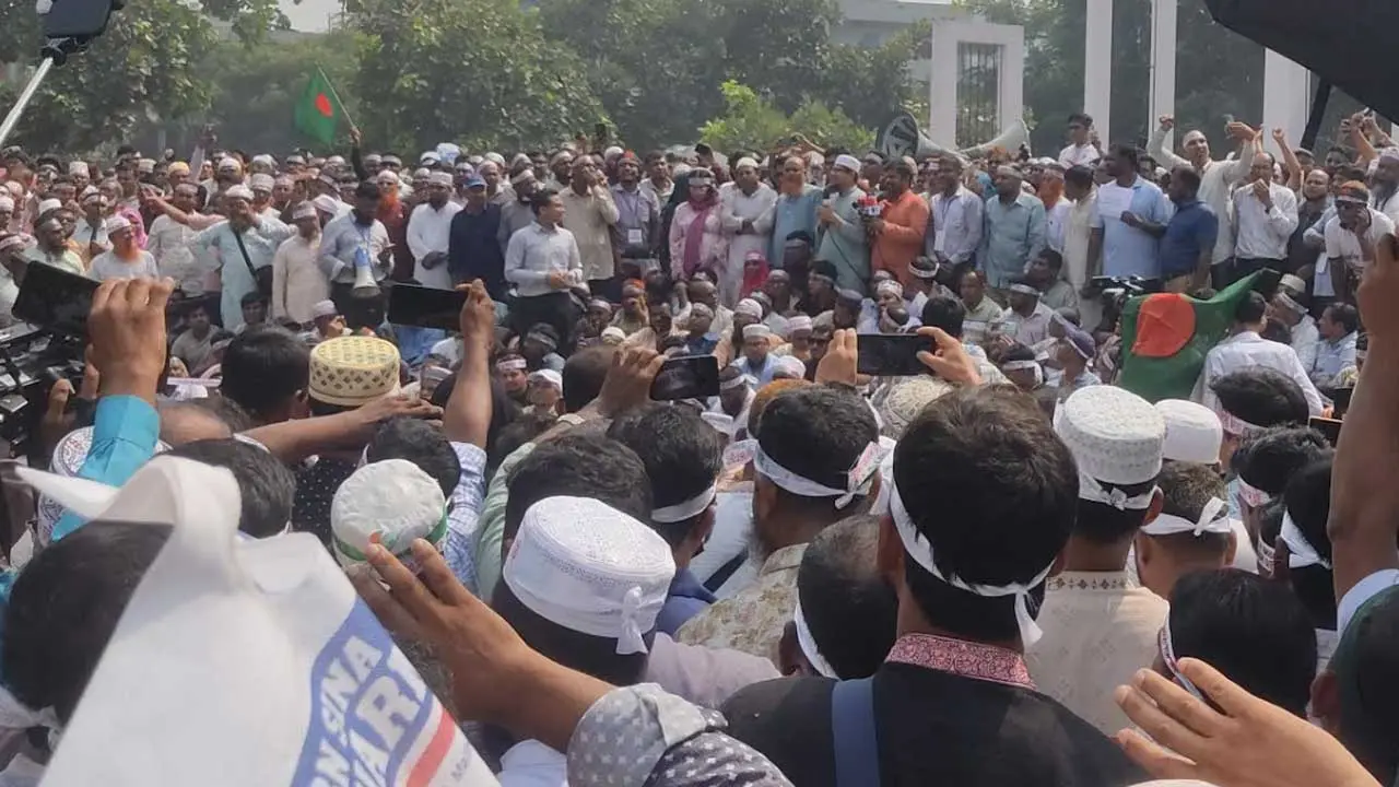 ‘বাড়ি ভাড়া ২০ শতাংশের এক শতাংশও কম হবে না, শাহবাগ ব্লকেড হবে’