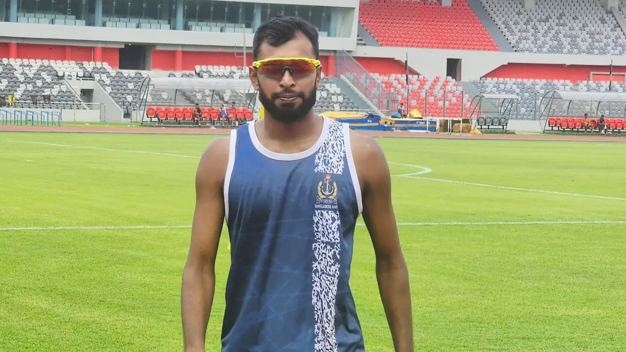 হঠাৎ বিদায়ের ঘোষণা পদকজয়ী হাই জাম্পার মাহফুজের!