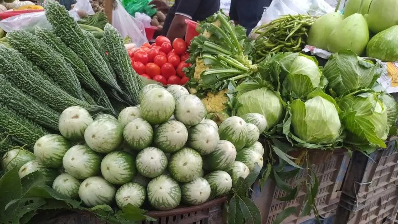কাঁচা মরিচের দাম আরো বেড়ে কেজি ৪৫০ টাকা