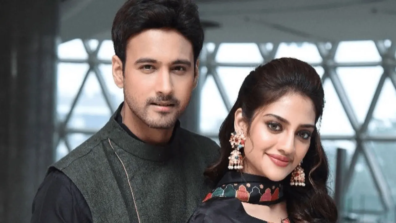 নুসরাতের পোস্টে যশের দুষ্টু কমেন্ট, লজ্জা পেলেন নায়িকা