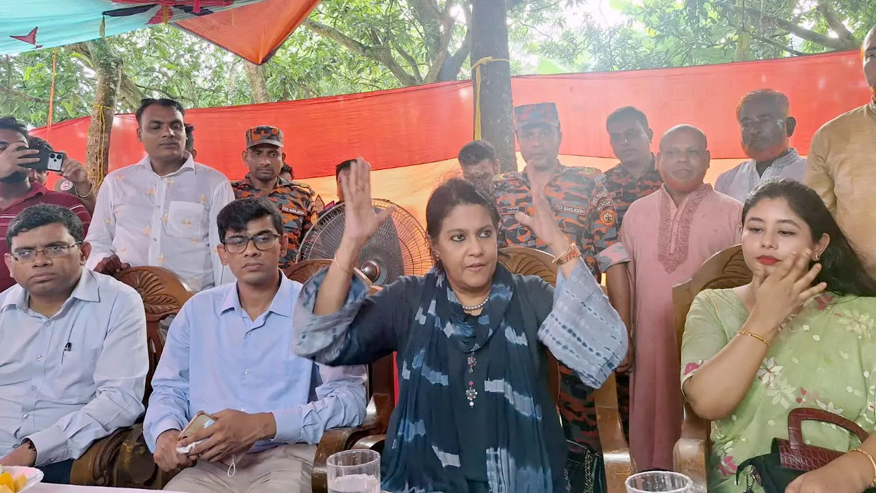 জনগণকে সঙ্গে নিয়েই বিল-জলাশয় সংরক্ষণ করা হবে : পরিবেশ উপদেষ্টা 