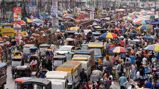 নীরব মহামারি: ব্যাটারিচালিত রিকশায় পঙ্গুত্বের করুণ কাহিনি