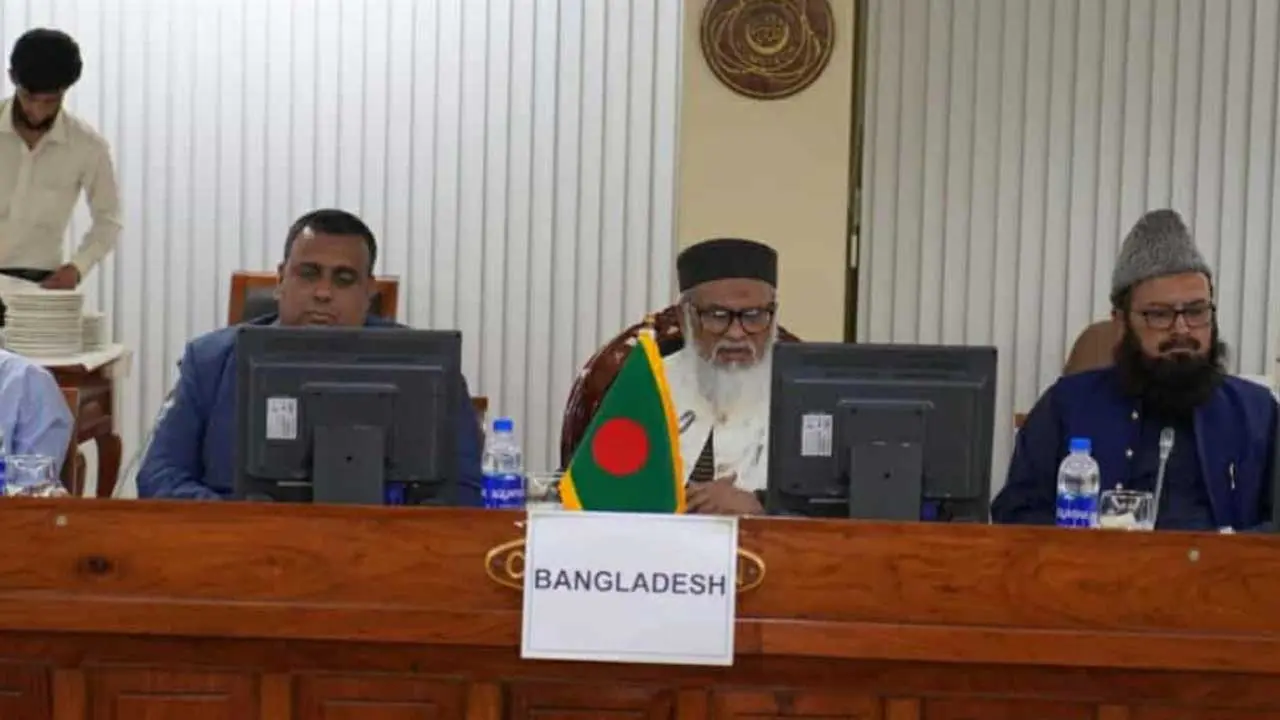 হালাল সার্টিফিকেশন কার্যক্রমে ওআইসির সহযোগিতা চাইলেন ধর্ম উপদেষ্টা