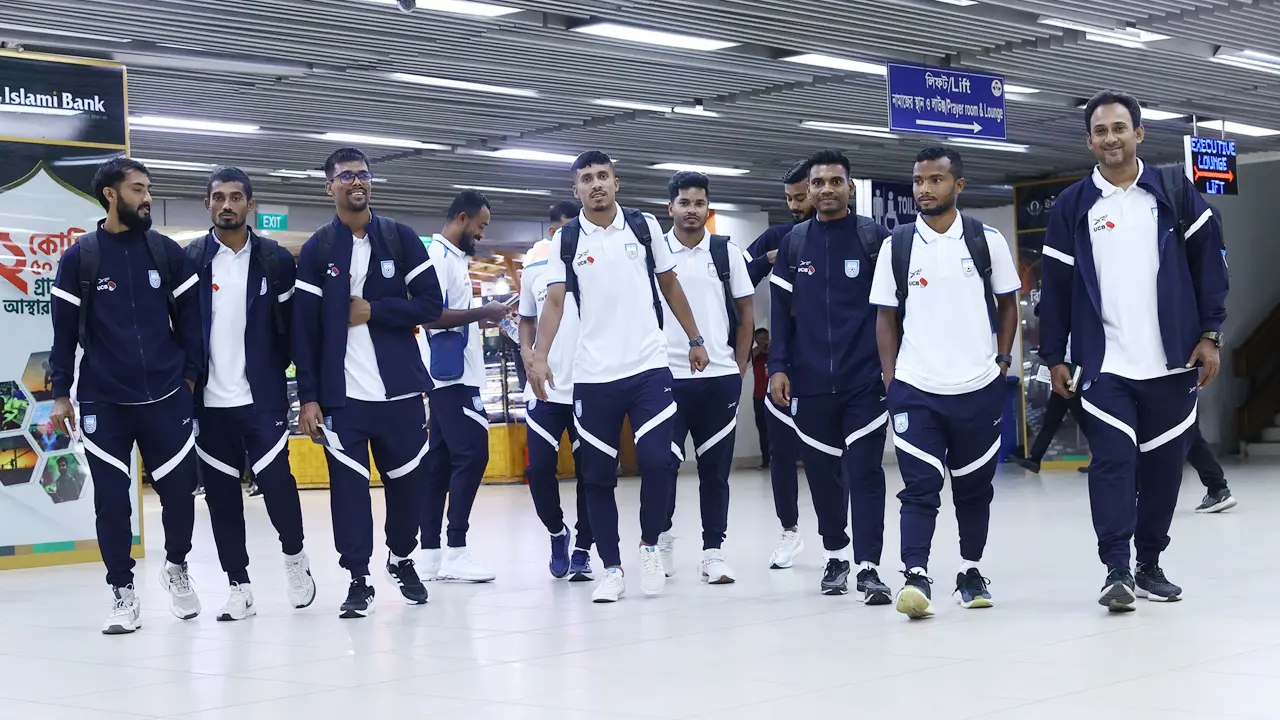 জামালদের ফ্লাইট সাড়ে ৫ ঘণ্টা বিলম্ব