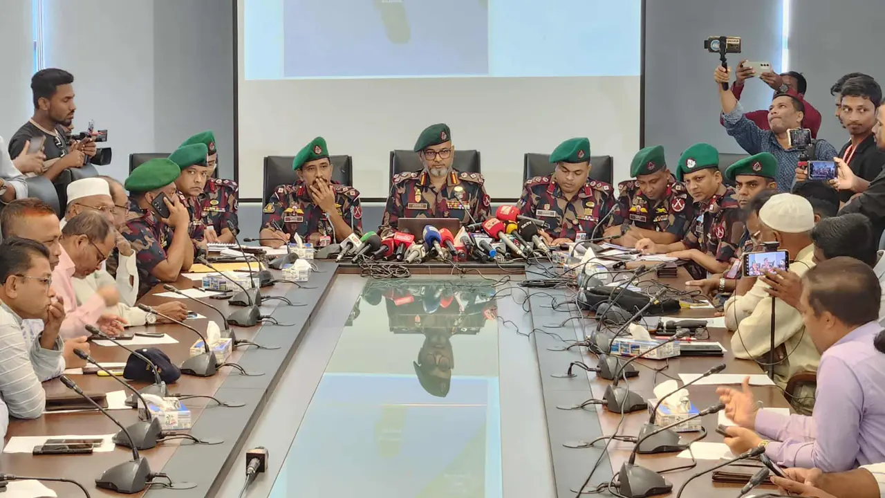 আরাকান আর্মি ইয়াবা ব্যবসায় জড়িত থাকায় চোরাচালান বেড়েছে : বিজিবি